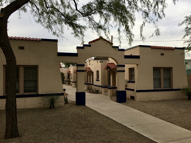 I love this low-rise courtyard apartment building in Phoenix