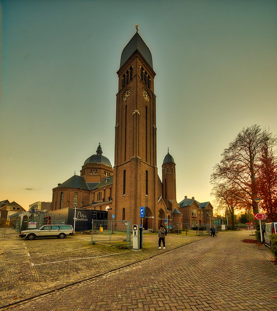 Onze Lieve Vrouwe Tenhemelopneming church currently in use by Theater Speelhuis, Helmond, The Netherlands.