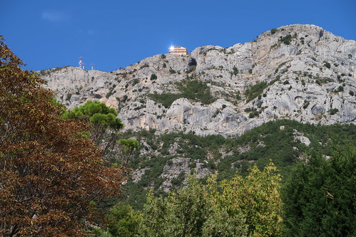 europa europe albania shqipëria kruja góry mountains krajobraz landscape niebo sky skały rocks cliff urwisko bałkany balkans