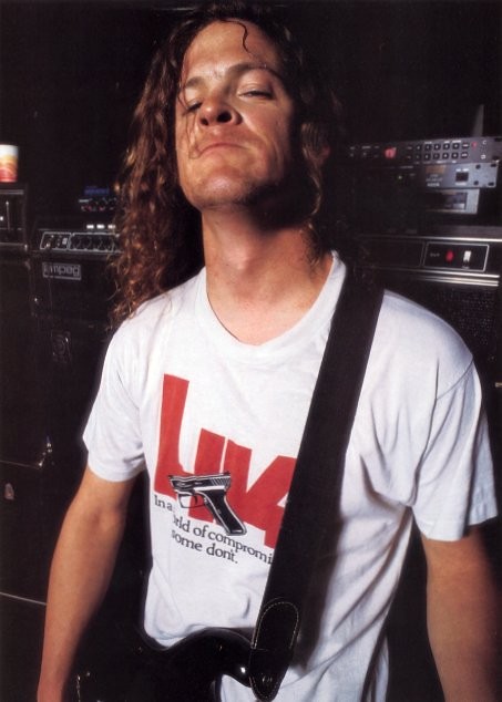 Колишній басист гурту «Metallica» і нинішній - канадської команди «Voivod» Джейсон Ньюстед (Jason Newsted)