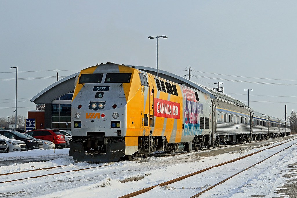 VIA 907-71 010218 | VIA 907 arrives at Windsor with a compli… | Flickr