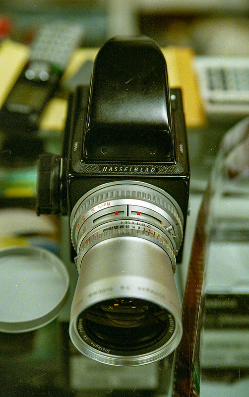 Minolta MAxxum 7 w/ Kodak Color Plus 200