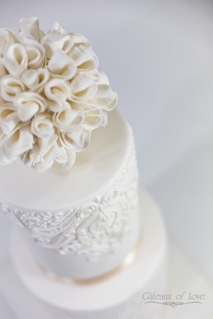 Classic Off-white Wedding Cake