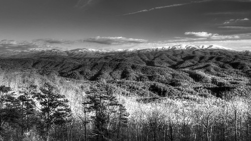 gret smoky mountains national park tennessee clingmans dome snow west foothills parkway