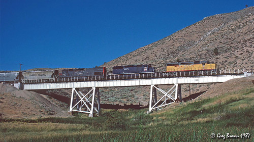 unionpacific up westernpacific wp railroads trains freighttrain california emd sd402 trestle bridge railroad