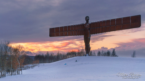angelofthenorth snow beastfromtheeast snowstorm sunset sonya7r2 mikeridley nature colour winter cold