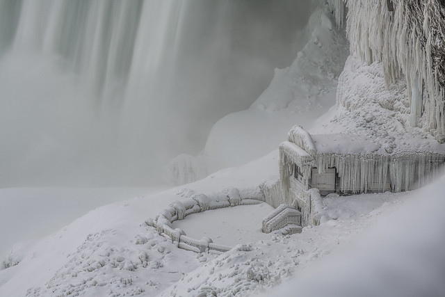 Niagara Falls encased in ice