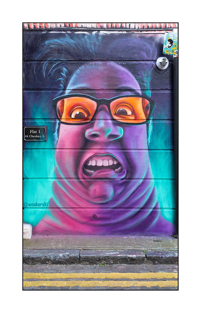 Street Art (Woskerski), East London, England.