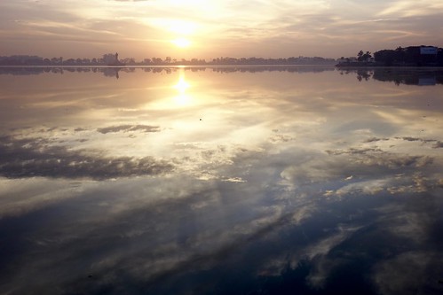 hussainsagarlake hyderabad india lake reflection sunrise tankbund