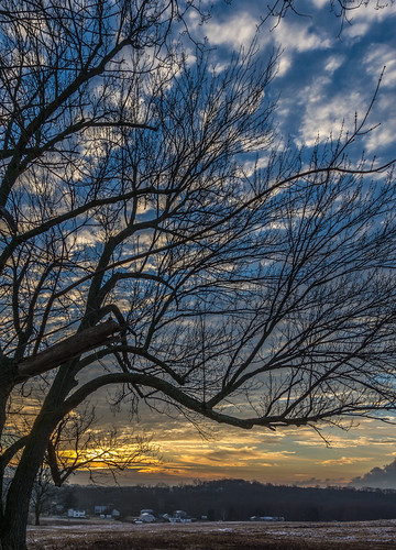 _DSC0167 by johnjmurphyiii, 06416 clouds connecticut cromwell dawn evergreenhill originalnef sky sunrise tamron18400 usa winter