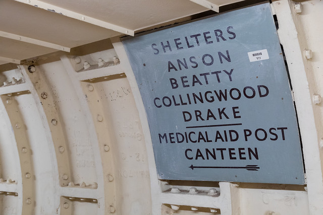 Cross passage sign | Clapham South deep-level shelter tour | Hidden London-2
