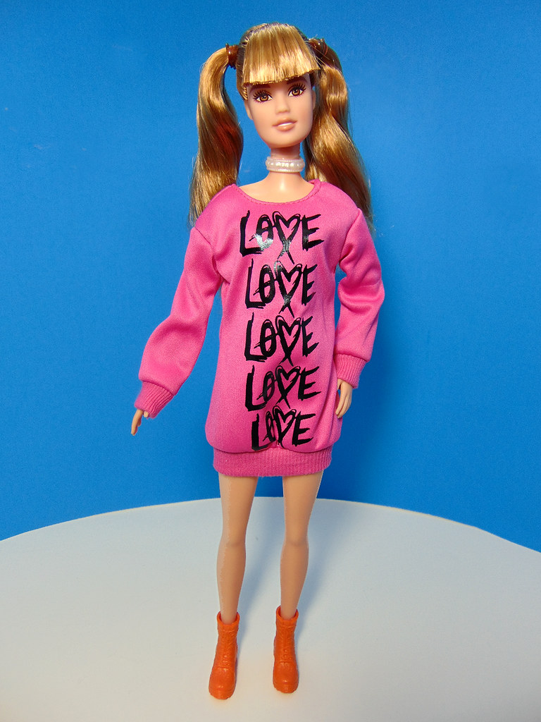 Wear Your Heart BarbieMattel FJF44Tall Fashionistas 79PuppeBarbie 