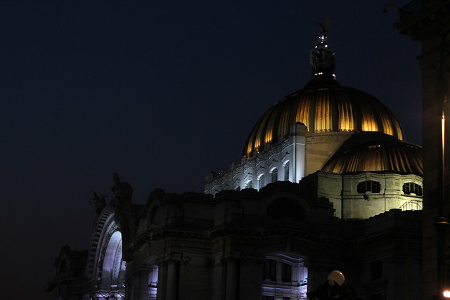 Palacio de Bellas Artes de noche