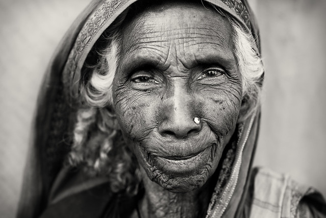 Bangladesh, old lady