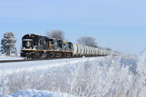 train railroad winter snow frost freezing fog landscape illinois central sd70 ic deathstar mainline mid america bnsf railway snowy blue sky