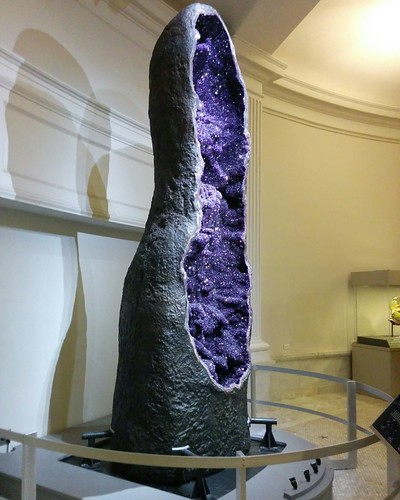 Geode with amethyst #newyork #newyorkcity #manhattan #geod… | Flickr