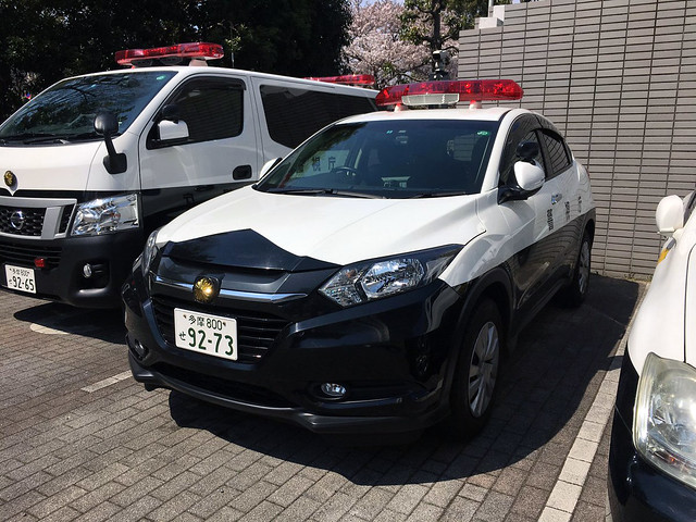 Honda Vezel Police Car & Nissan NV350 Caravan Police Car