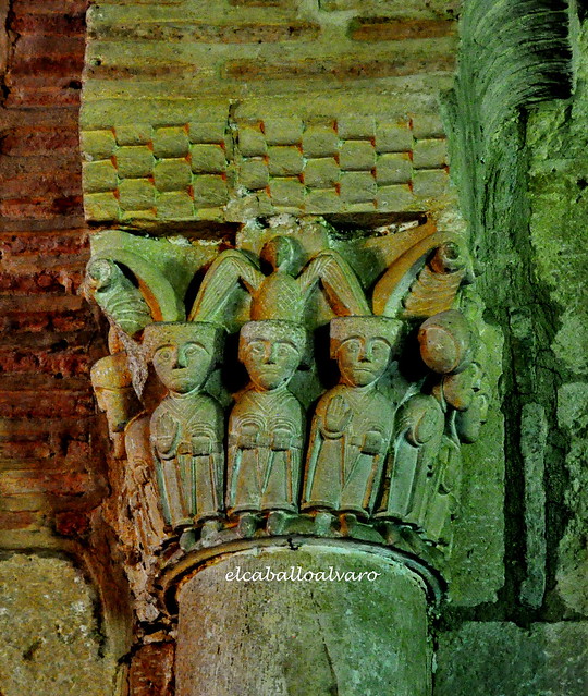 565 – Capitel Monjas - Monasterio San Pedro de las Dueñas (León) - Spain.