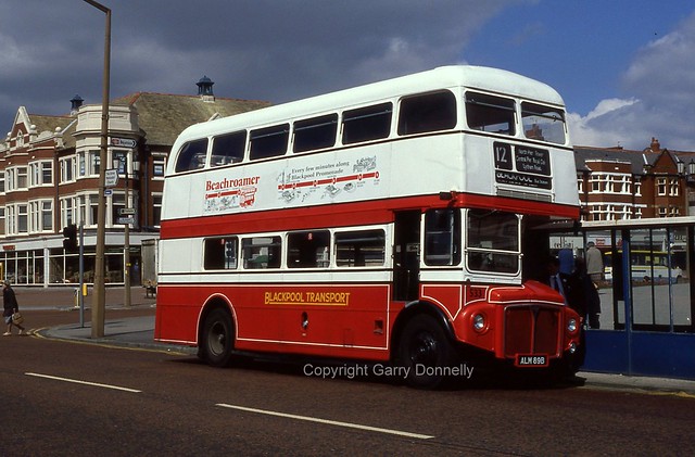 Blackpool Corporation (Ex London Transport)  533  ALM 89B