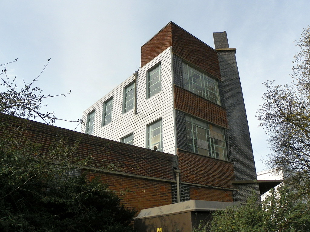 Welwyn Garden City Office building in Welwyn Garden City's… Flickr