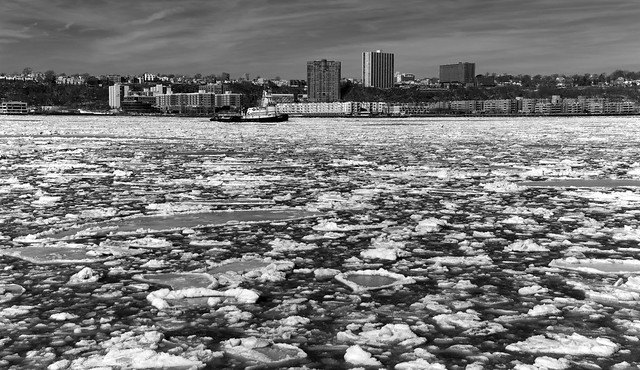 Icy Hudson River IV _ bw