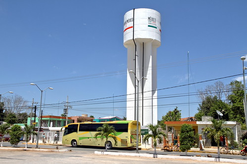 mexico mexique yucatán oxkutzcab bus châteaudeau watertower hdr canon eos 7d mars march