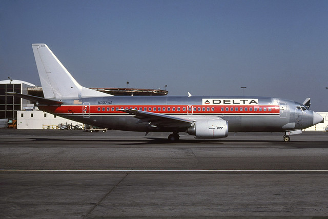 N307WA - BOEING 737-347 - DELTA - KLAX - MAY 1987