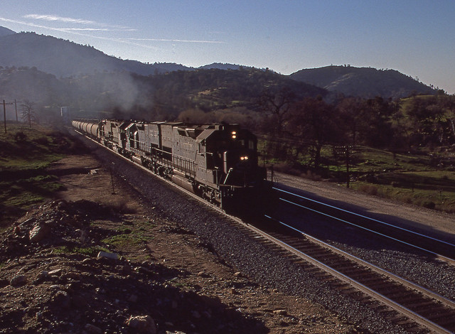 SP SD40T-2 #8297 1BKDOU-10 Westbound Woodford, CA 03-10-88