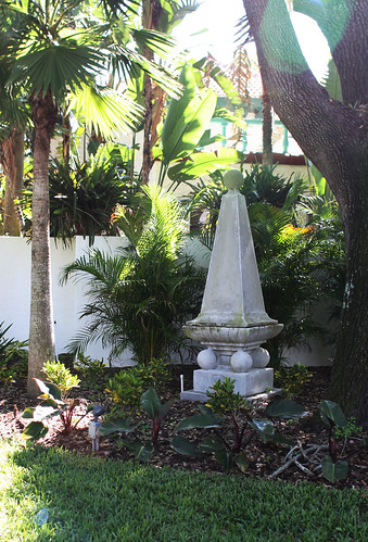 florida tampa city urban parklandestates obelisk balls symbolic power potency sculpture stone decorative