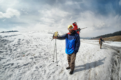 winter landscape skiing kashmir snowboarding gulmarg adventuresports travel india nature