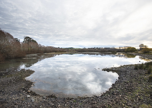 lisaridings fantommst nz newzealand balclutha otago clutha river dusk pond overflow