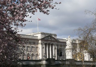 Buckingham Palace in London England 7 | Mary Harrsch | Flickr