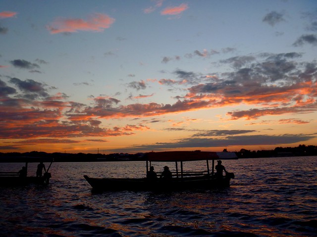 lago di Peten, tramonto sul lago