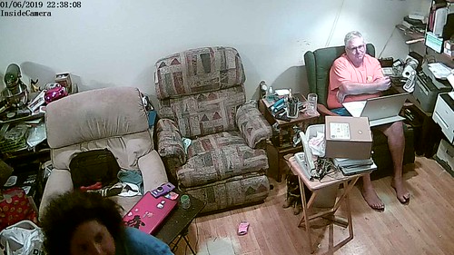IPCamera alarm:InsideCamera detected alarm at 2019-1-6 22:38:07 | by inside.camera