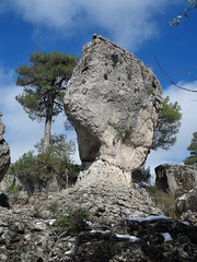 Roca fungiforme kárstica o Tormo - Callejones de Las Majadas (Cuenca, España) - 05