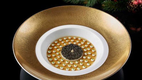 Joel Robuchon Restaurant Le Caviar Imperial Imperial caviar and king crab refreshed with crustacean jelly and light cauliflower cream