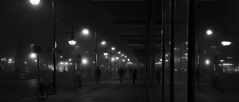 Hermannplatz at night BW