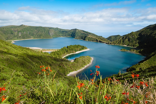 view fogo crater landscape peaceful nature water volcano azores tourist lake hill saomiguel portugal panoramic volcanic summer atlantic scenery beautiful travel cloud blue island sky lagoadofogo europe tourism outdoor mountain vilafrancadocampo azzorre pt