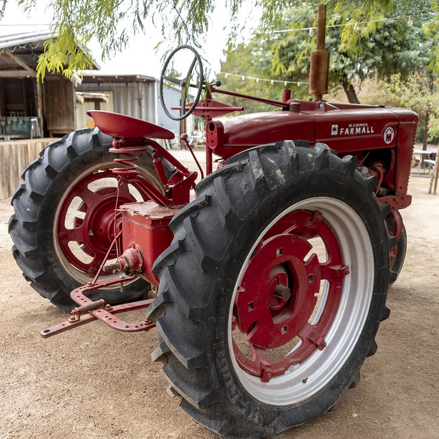 Farm Tractor 7540
