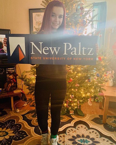 It's the most wonderful time of the year! Congrats to all our recently accepted students. We can't wait to see what 2019 has in store for our whole campus community. #npaccepted #npsocial #newpaltz #sunynewpaltz #repost @hal.jade