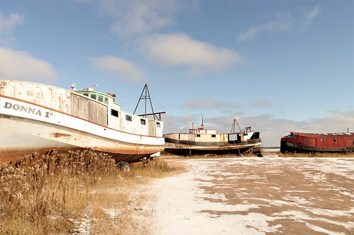 rbor harbour photo people mountain grass sunset landscape sky water snow laker lake superior seaway old thunder bay tug boat fishing