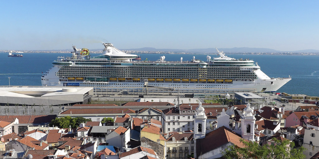 Royal Caribbean's MS Independence of the Seas @ Lisbon