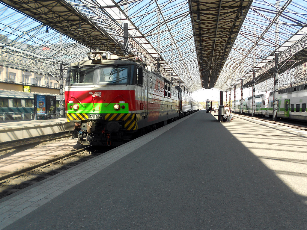 Хельсинки железнодорожный пассажирский Sr1-3105