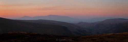 Arenig Fawr from near Aran Fawddwy by rokushakubo, wales snowdonia landscape sunset northwales mountain