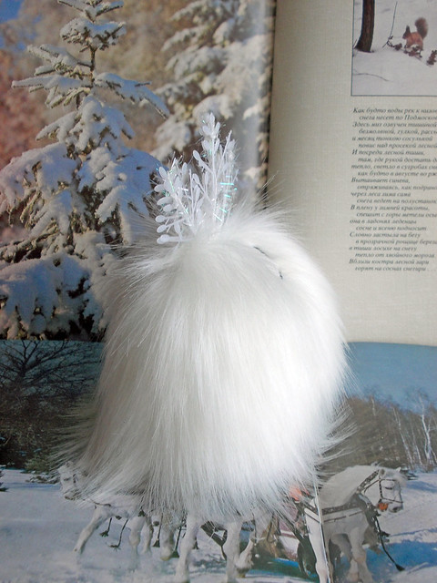 Christmas plush toy for girl furry snowflake monster_10