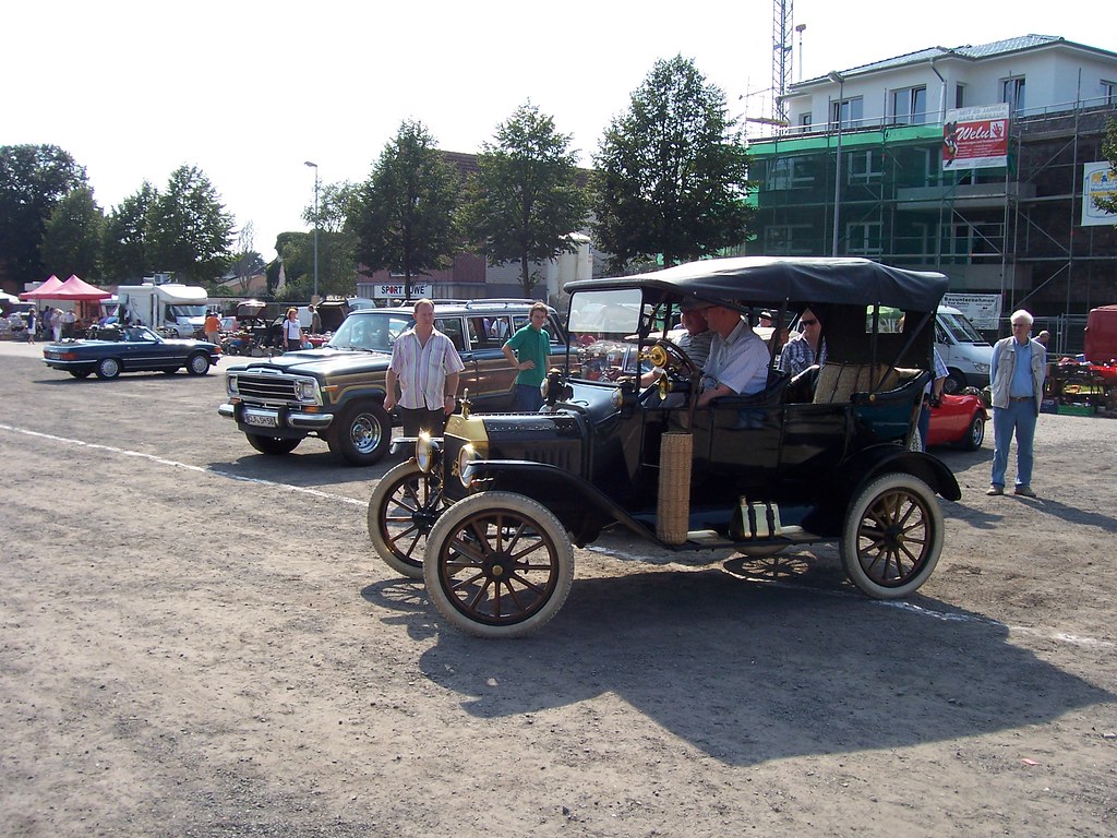 1915 Ford Mod. T Touring                     03.09.2011 Cloppenburg