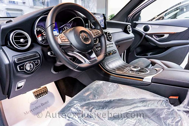 Mercedes GLC 250 4Matic AMG | 211 c.v | Blanco Polar | Auto Exclusive BCN