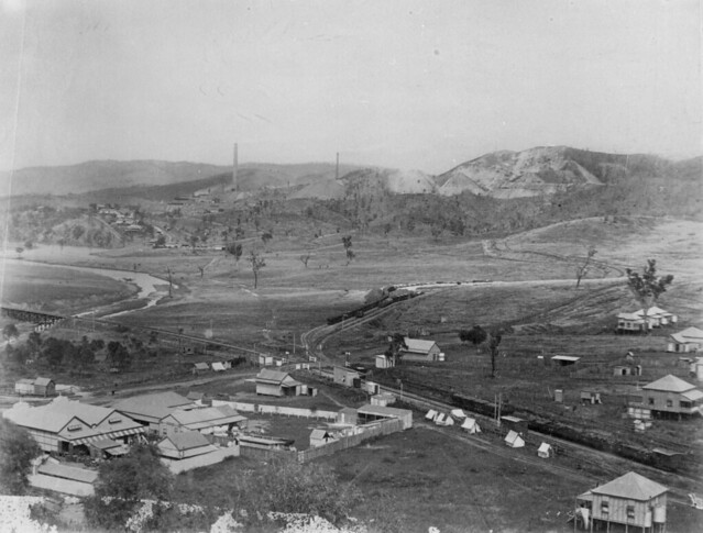 Overlooking the suburb of Walterhall, Mount Morgan, ca. 1911