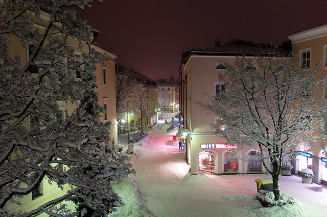 My street in the night - before the next snow-invasion!