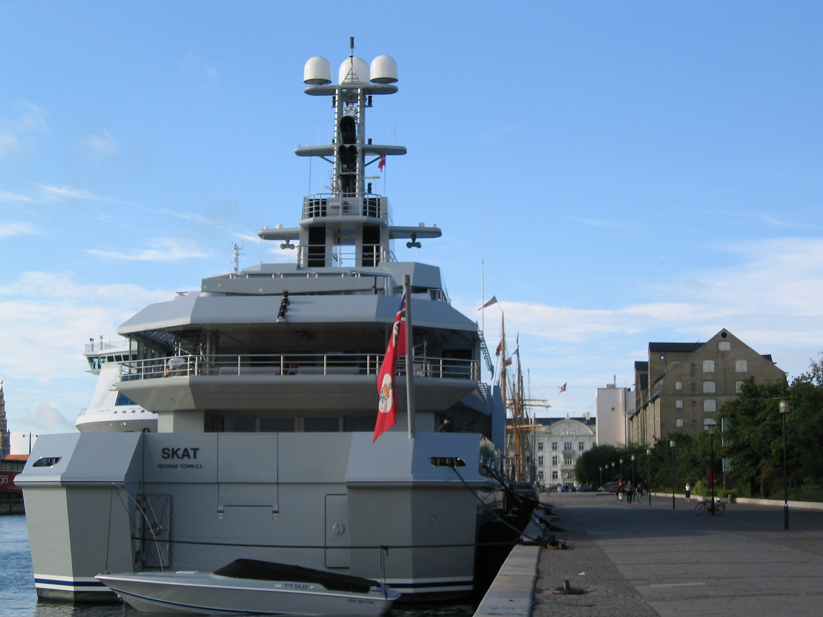 4 Microsoft Yacht near Admiral